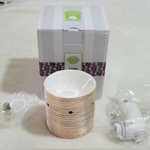 NIB Scentsy Etched Core Rose Gold Wax Warmer